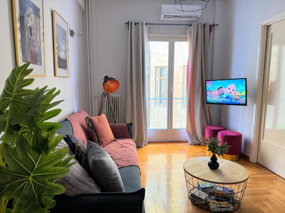 Downtown Cute Apt In The Heart Of Plaka Athens Exterior photo