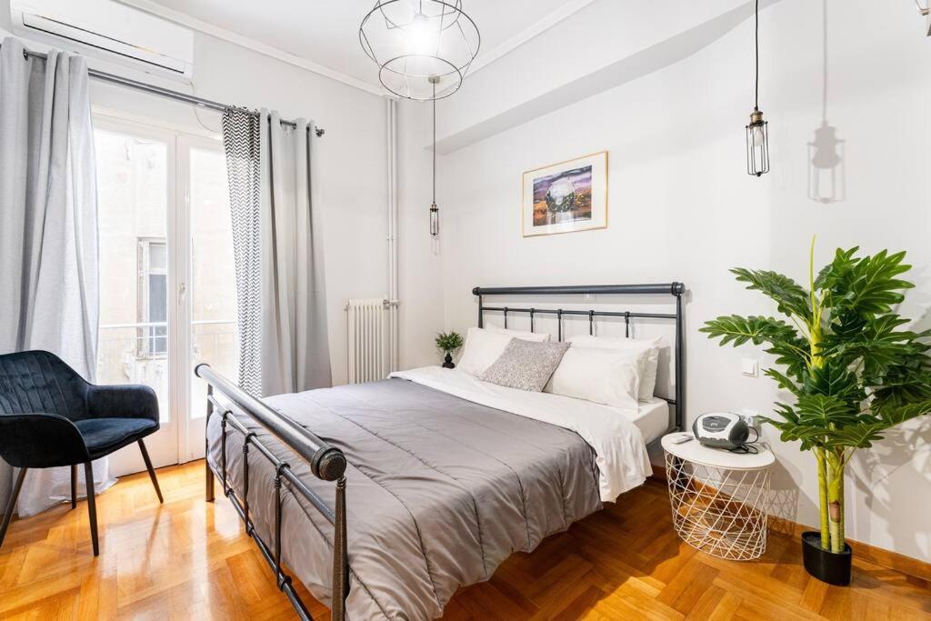 Downtown Cute Apt In The Heart Of Plaka Athens Exterior photo